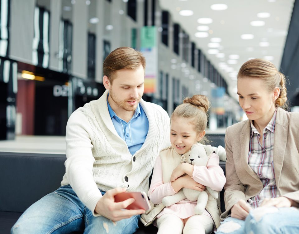 How UK Expats Can Bring Their Families to Saudi Arabia Legally